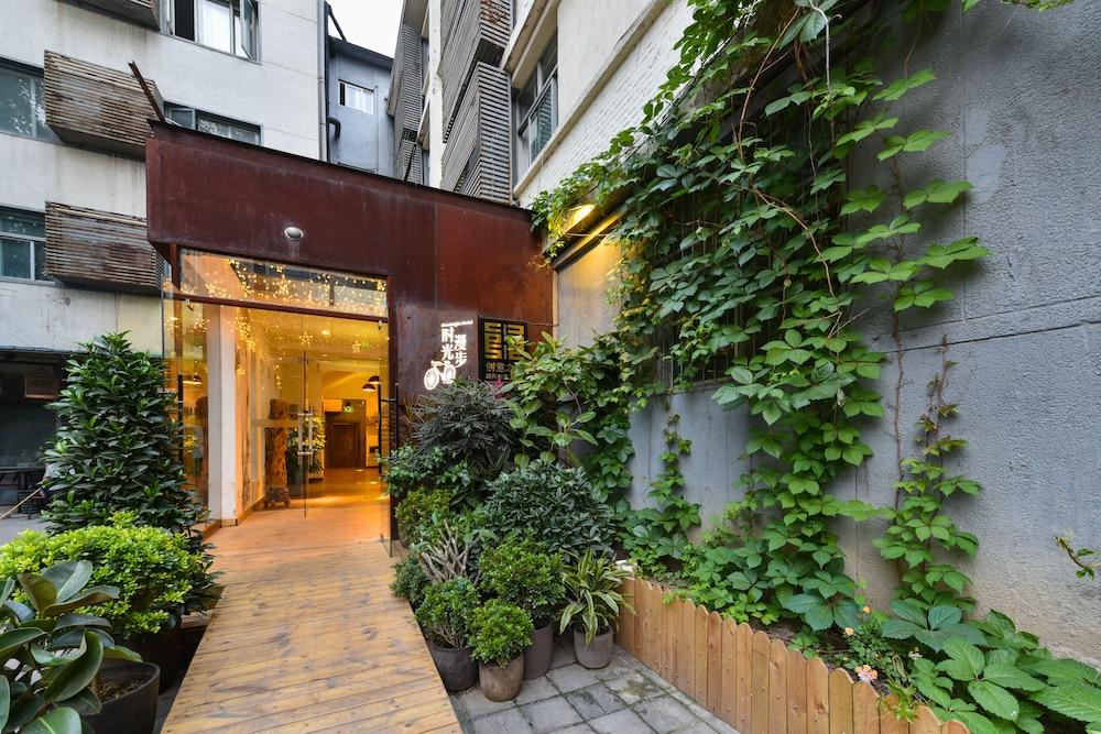 Nost Algia Hotel - Near Beijing Yonghe Lama Temple, Ghost Street, Beihai Park, Jingshan Park, Drum Tower, Houhai Bar Street, Tian'Anmen Square, Located In Beijing Traditional Hutongs, 5 Minutes Away From Subway, Free Laundry Serive Luaran gambar